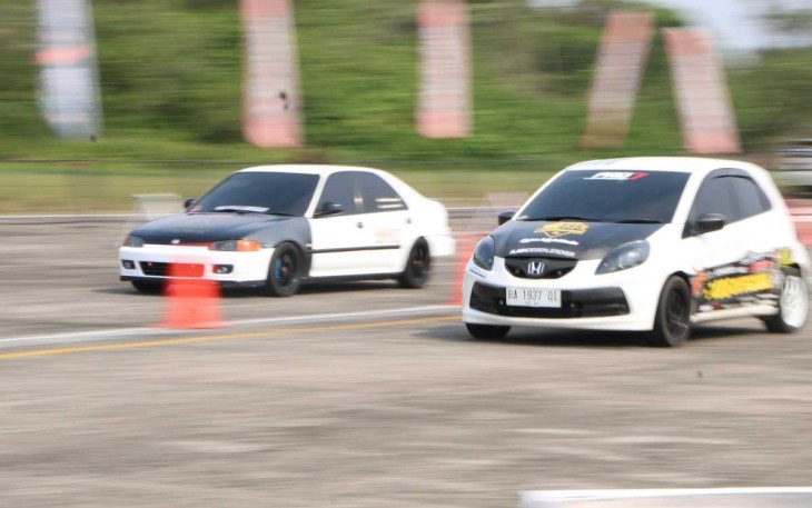 Kejuaraan Drag Race Piala Tri Matra 2023 di Lanud Sutan Sjahrir Padang, Minggu (1/10)