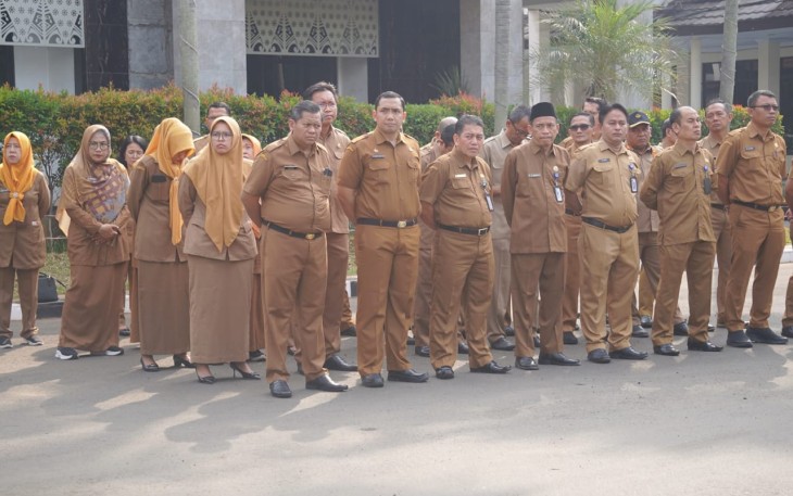 Wali Kota Helldy Agustian, saat Pimpin Apel Pagi Ingatkan ASN Pemkot Cilegon  Waspadai Adanya Berita Hoax, Senin (9/10)