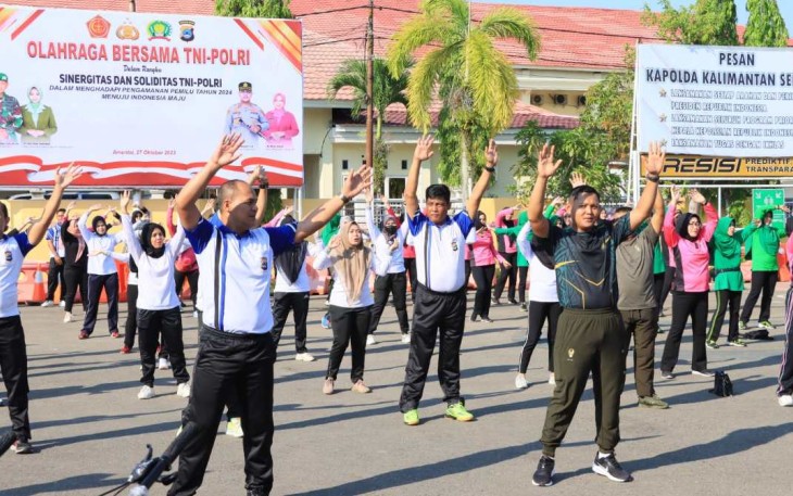 Olahraga bersama TNI Polri di Mapolres HSU, Jum'at (27/10)