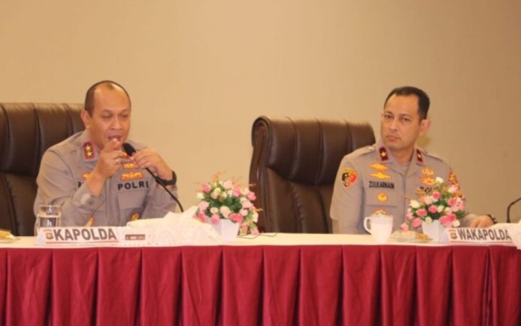 Kapolda Sumsel Irjen Pol A Rachmad Wibowo bersama  Wakapolda Sumsel Brigjen Pol M Zulkarnain saat memberikan pengarahan PJU Polda Sumsel, Selasa (3/1)