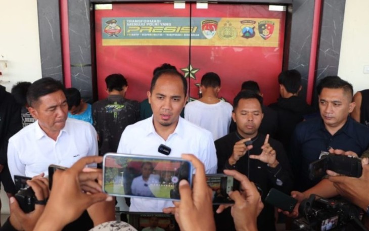 Kasatreskrim Polres Jombang AKP Giadi Nugraha saat memberikan keterangan pers, Senin (9/1)