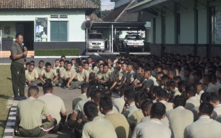 Jam komandan Yonarmed 11 Kostrad 