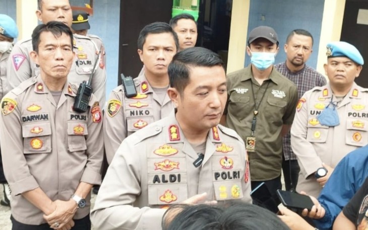 Kapolres Cimahi AKBP Aldi Subartono saat launching Lapor Pak Kapolres Reborn, Jum'at (20/1)