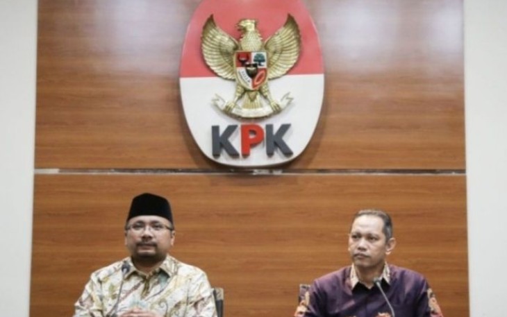 Menag Yaqut saat konferensi pers di gedung KPK Jakarta 