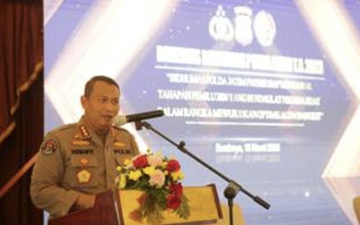 Kabid Humas Polda Jatim Kombes Dirmanto saat memberikan pemaparan 