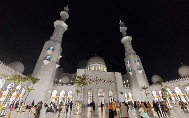 Masjid Syeikh Zayed Solo