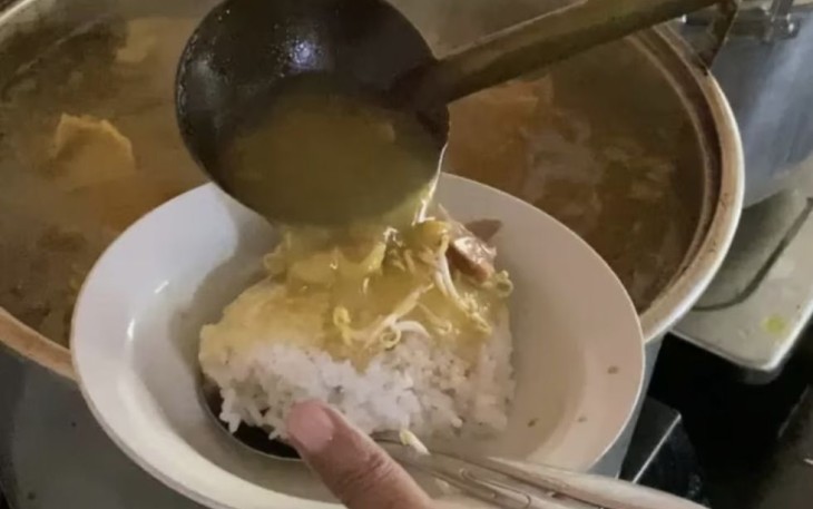 Soto Basket Stasiun Kota Baru Malang Jawa Timur 