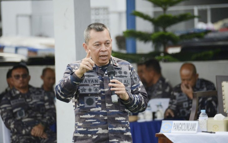 Pangkolinlamil Laksda TNI Yayan Sofiyan