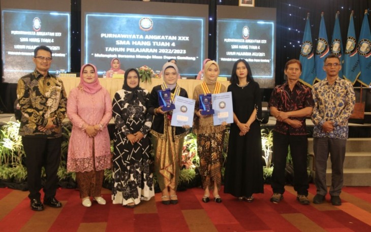 Purnawiyata Angkatan ke-30 SMA Hang Tuah 4 Surabaya 