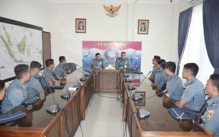Pengarahan Job Training Perwira Remaja di Kolat Penerbal