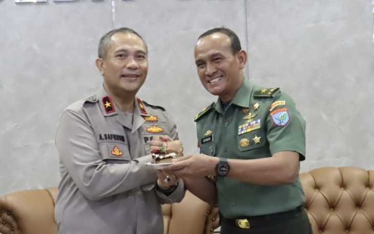 Kapoksahli Pangdam XII/Tpr bersama Wakapolda Kalbar