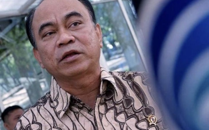 Menkominfo Budi Arie Setiadi saat mengunjungi Kantor PT Dual Currency Investment (DCI) Indonesia di Kawasan Industri MM 2000, Cibitung, Kabupaten Bekasi, Jawa Barat, Selasa (15/8)