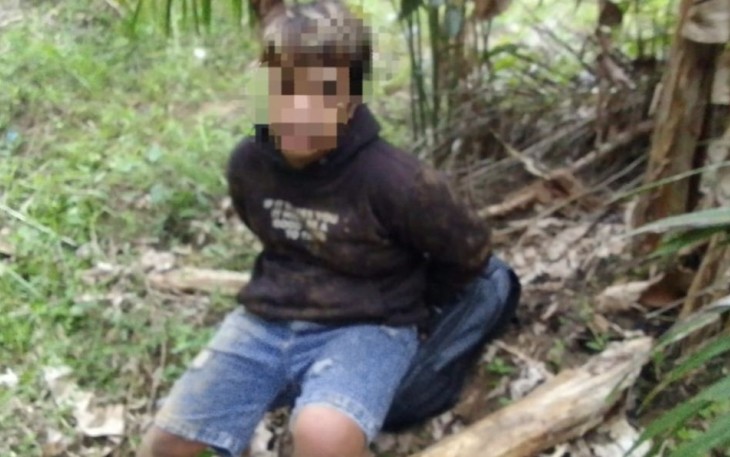 Kurir membawa tas ransel berisi 5 kg sabu di SPBU Kecamatan Beduai, Kabupaten Sanggau, Kalbar, Kamis (31/8)