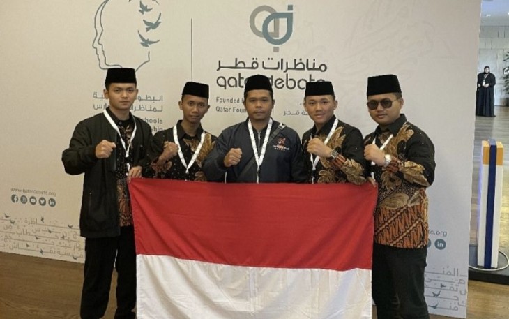 Tim debat MA Alhikmah 2 jadi wakil Indonesia pada ISDC di Doha, Qatar, Senin (4/9)