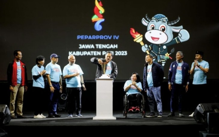 Pj Gubernur Jateng Nana Sudjana saat membuka Haornas Ke-40 tingkat Provinsi Jateng di GOR Pesantenan Kabupaten Pati, Sabtu (9/9)
