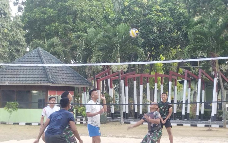 Olahraga Voli Prajurit Menarmed 2 Kostrad, Kamis (14/9)