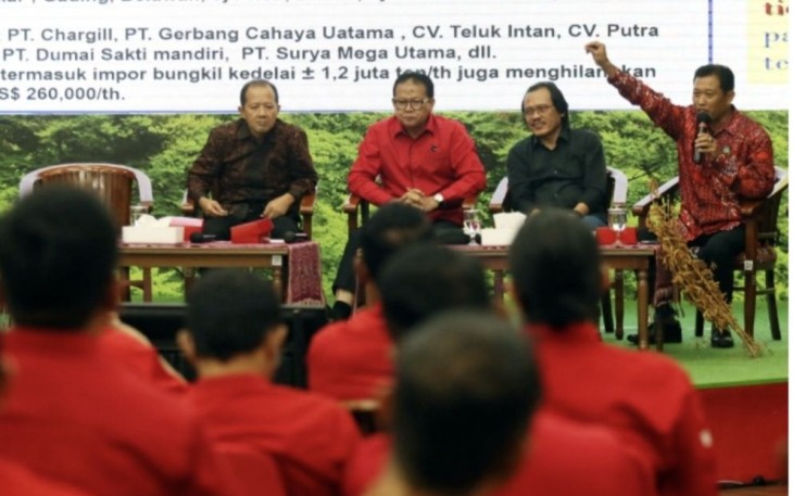 Guru Besar IPB Prof Dr Dwi Andreas Santoso saat diskusi kedaulatan pangan di kantor DPP PDIP jalan Diponegoro 58, Menteng, Jakarta Pusat, Selasa (19/9)