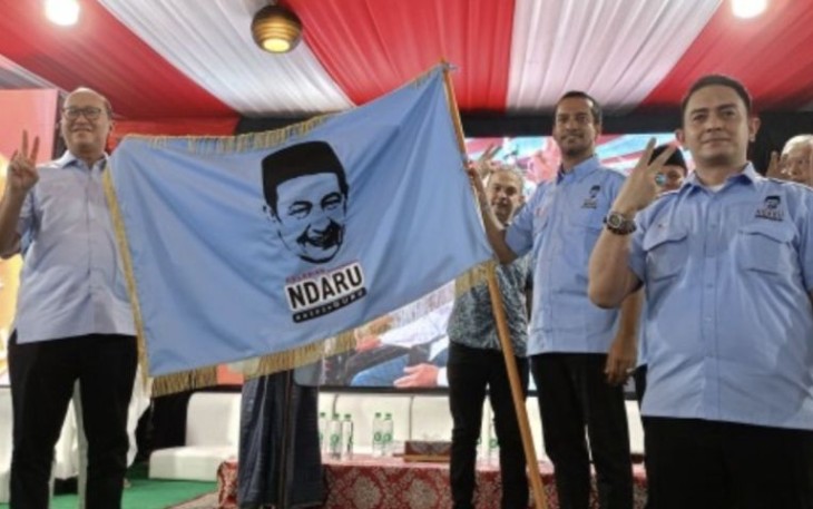 Relawan Nderek Guru deklarasikan dukung Prabowo Gibran di Jakarta Selatan, Minggu (17/12)