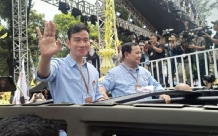 Gibran bersama Prabowo Subianto 