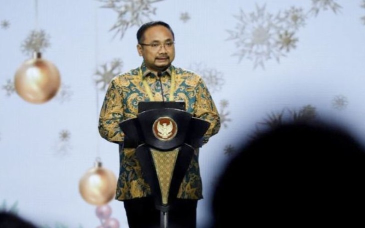 Menag Yaqut Cholil Qoumas saat memberikan sambutan dalam perayaan Natal Nasional 2023 di Surabaya, Rabu (27/12)