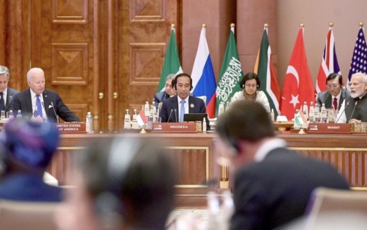 Presiden Joko Widodo mengikuti sesi kedua KTT G20 India, yang digelar di Bharat Mandapam, IECC, Pragati Maidan, New Delhi, India, pada Sabtu, 9 September 2023.