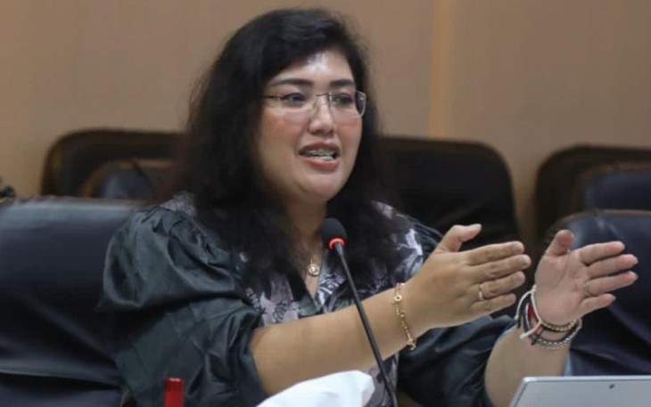 Kepala Biro Humas Promosi dan Protokol, Ariastuty Sirait