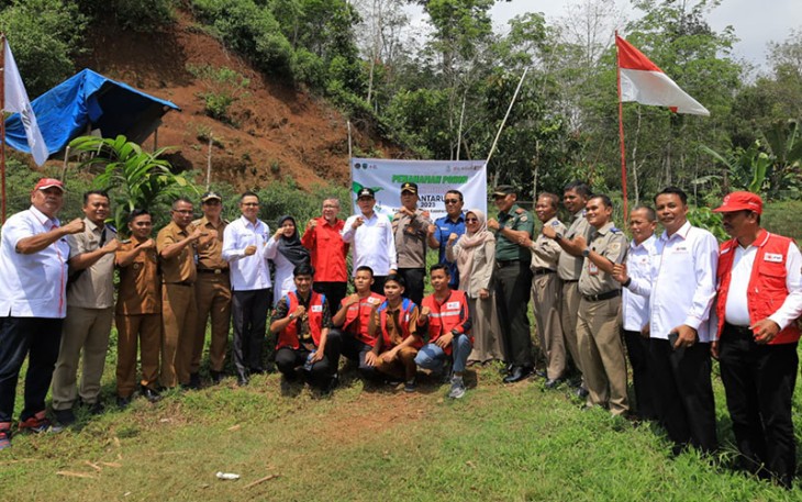 Wabup Pasaman Sabar AS dalam upacara HUT PMI ke-78 tingkat Kabupaten Pasaman tahun 2023 di Nagari Air Manggih Barat, Kecamatan Lubuk Sikaping, Selasa (19/9/2023).