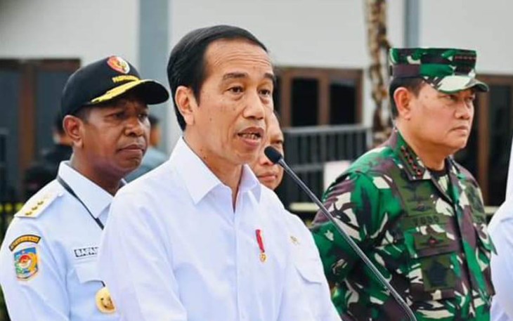 Panglima TNI saat Dampingi Presiden RI Resmikan Bandar Udara Ewer