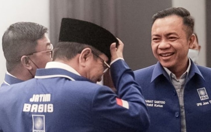 Wakil Ketua DPW PAN Jawa Timur Rahmat Santoso (kanan). (Foto: dok.Klikwarta.com)
