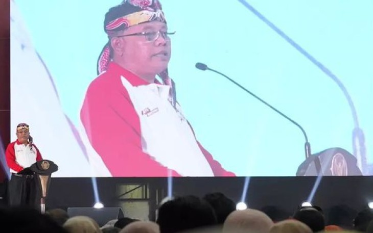 Walikota Blitar Santoso Saat Berikan Sambutan di Acara Puncak Peringatan Hari Koperasi Indonesia ke-76 di Jawa Timur yang dipusatkan di Kota Blitar