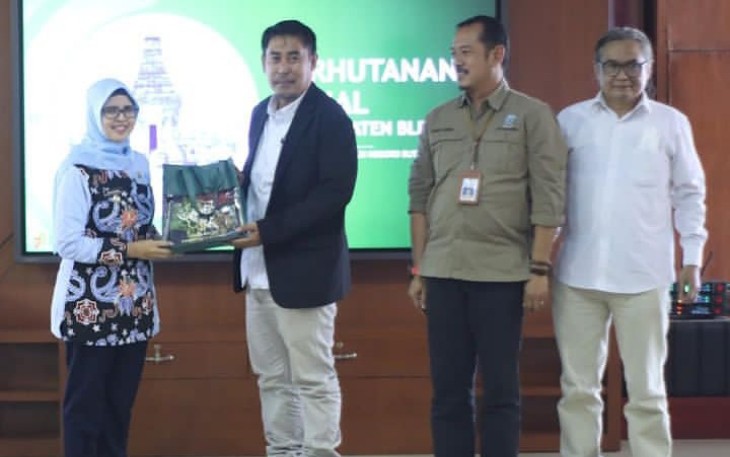 Bupati Blitar Rini Syarifah Menerima Kunjungan Kerja dari Kemendes PDTT