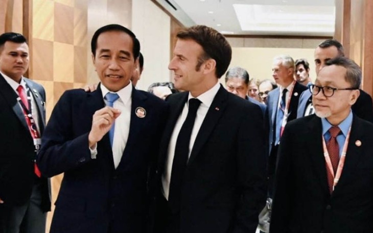 Presiden Joko Widodo saat bersama Presiden Republik Prancis Emmanuel Macron, di Bharat Mandapam, IECC, Pragati Maidan, New Delhi, India, pada Sabtu, 9 September 2023.