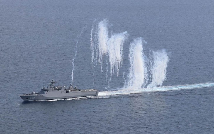 KRI Frans Kaisiepo-368 saat Uji Keunggulan Fire Power di Laut Mediterania