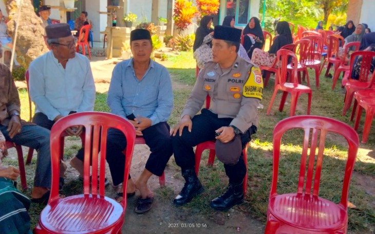 Berempati, Bhabinkamtibmas Kunjungi Warga yang Tertimpa Musibah