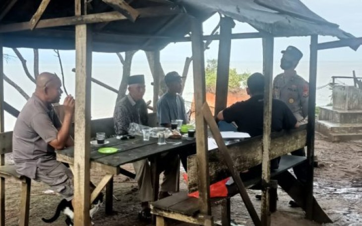 Personel Polsek Air Besi Melaksanakan Monitoring Objek Wisata
