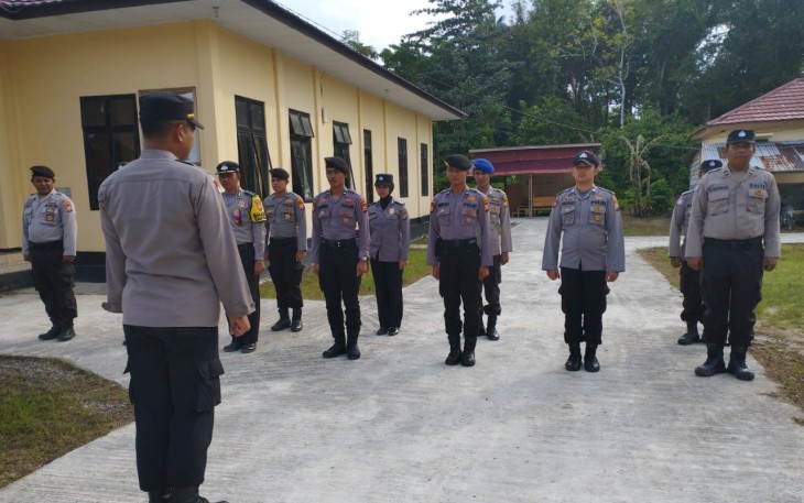 Tingkatkan Kemampuan, Anggota Polsek Enggano Lakukan Latihan PBB.