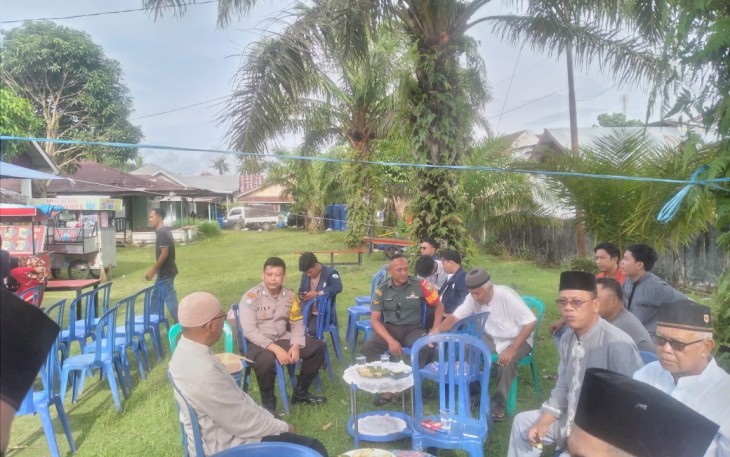 Bhabinkamtibmas Sumber Jaya Hadiri Undangan Acara Doa Bersama Masuk Puasa 