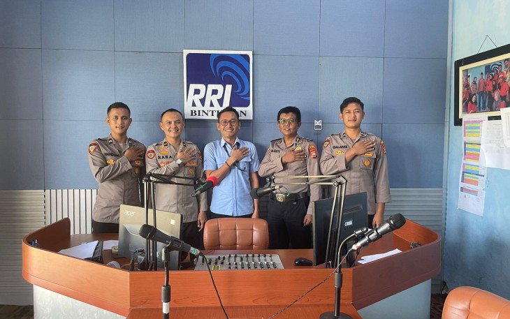 Polres Kaur Sosialisasikan Rekruitmen Polri Melalui RRI Bintuhan