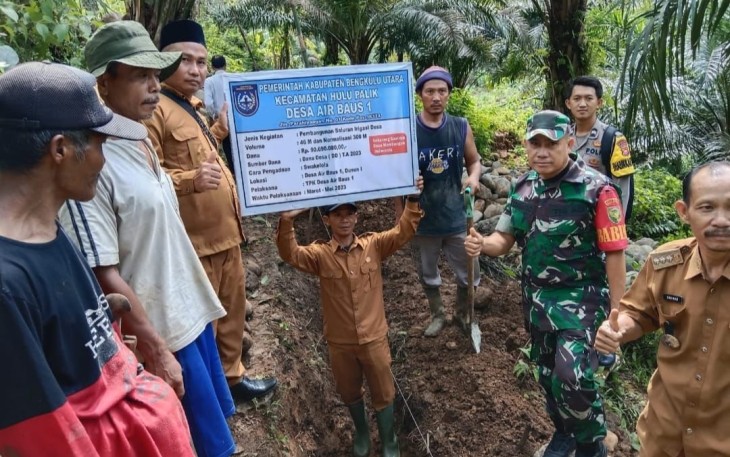 Pastikan Pembangunan Desa sesuai aturan, Bhabinkamtibmas turun kelapangan