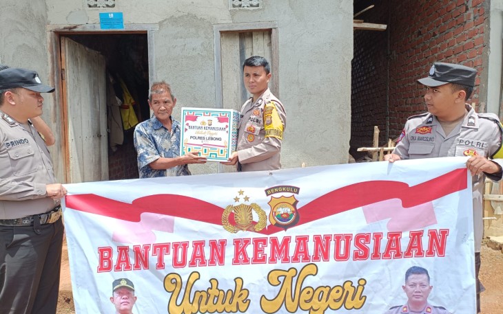 Polsek Rimbo Pengadang Salurkan Bansos