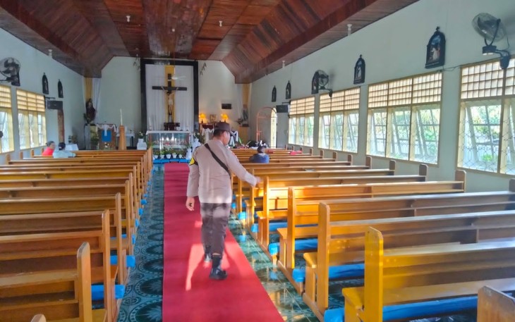 Polres Bengkulu Selatan dan Polsek Jajaran Lakukan Pengamanan Ketat Rangkaian Ibadah Perayaan Paskah di Gereja