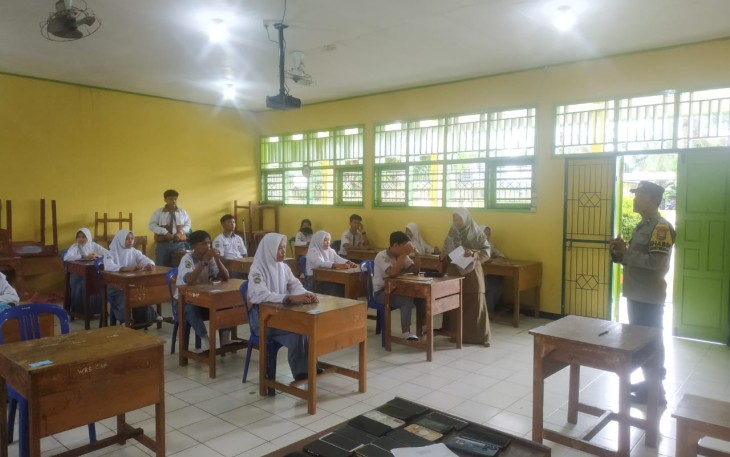 Bhabinkamtibmas Melaksanakan Police Go To School