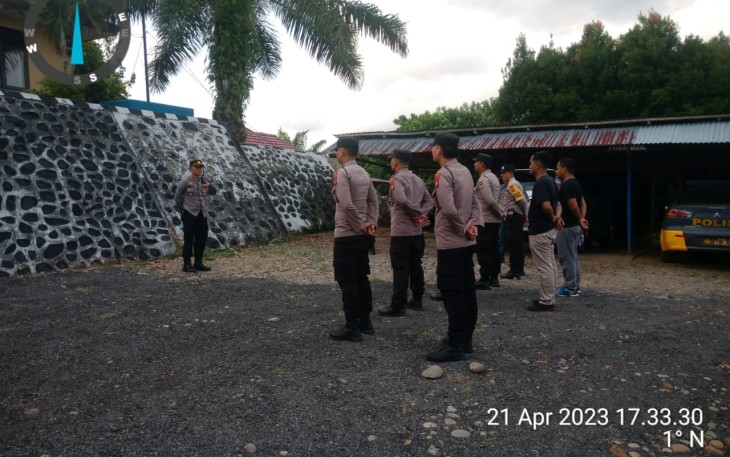 Kapolsek Batik Nau Gelar Apel Pengamanan Malam Takbir 1444 H