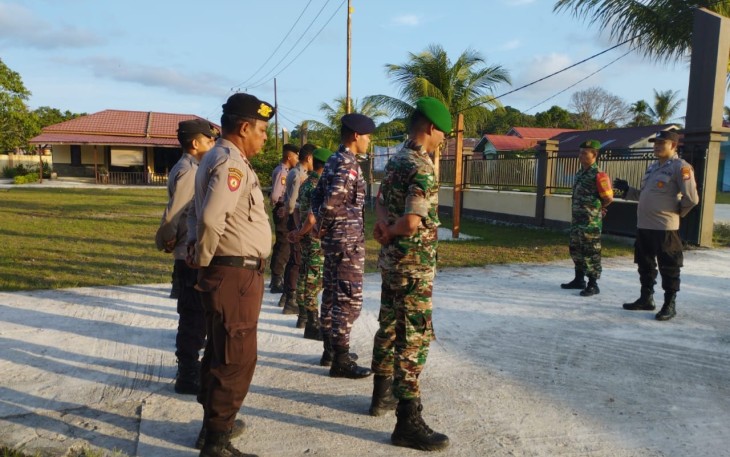 Polsek Enggano Gelar Apel Gabungan Pengamanan Malam Takbiran