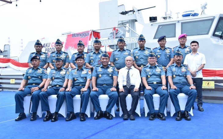 Pangkoarmada III Hadiri Delivery Ceremony Special Mission Combat Boat Patkamla Yapero III-11-17  
