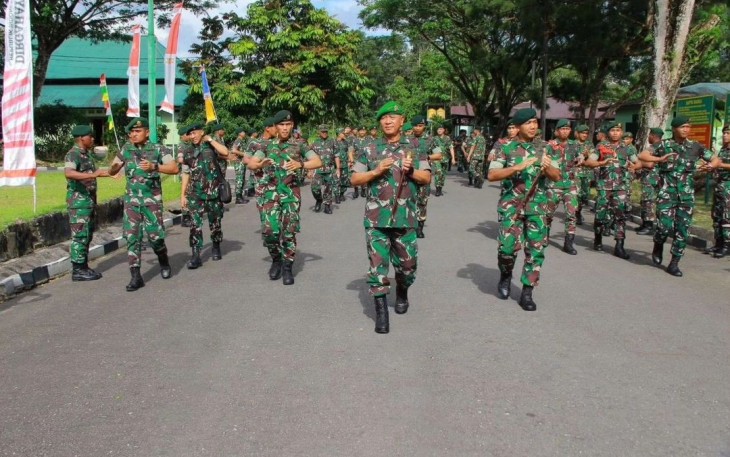 Yonif 754 Divif 3 Kostrad Terima Kunjungan Kerja Danpussenif