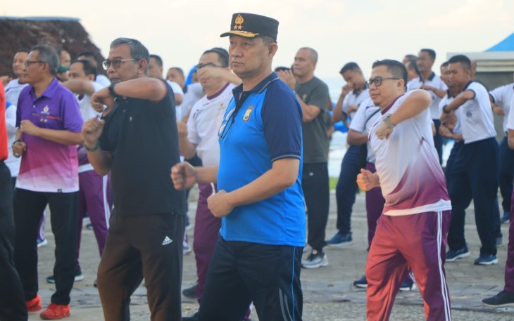 Kapolda Bengkulu dan Forkopimda saat Ikuti Olahraga bersama Tim Studi Strategis Dalam Negeri Lemhanas RI