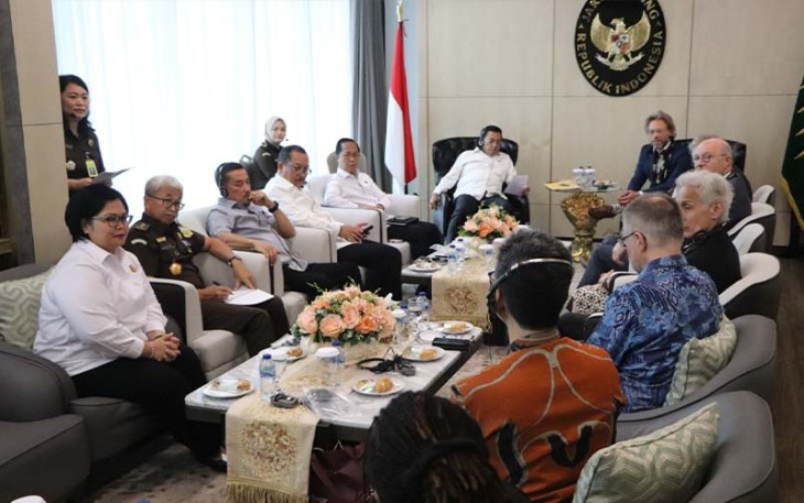 Kejagung RI Bertemu Delegasi Belanda, Rabu 15 Maret 2023 bertempat di Aula Lantai 11 Gedung Utama Kejaksaan Agung.
