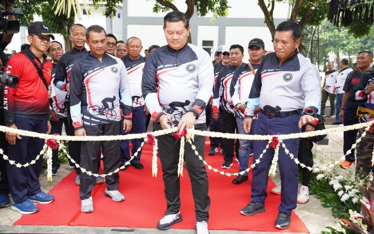 Peresmian dan peninjauan Marines Sport Center oleh Panglima TNI yang didampingi oleh Wakasal dan Alumni AAL XXXIII Moro Segoro