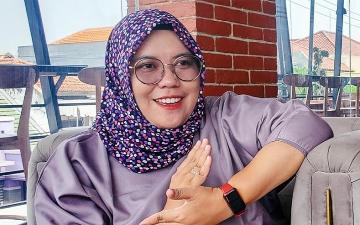 Riesta AyuO, S,I,Kom, M.I.Kom